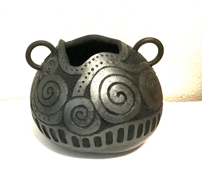 Black Gourd w Handles 339