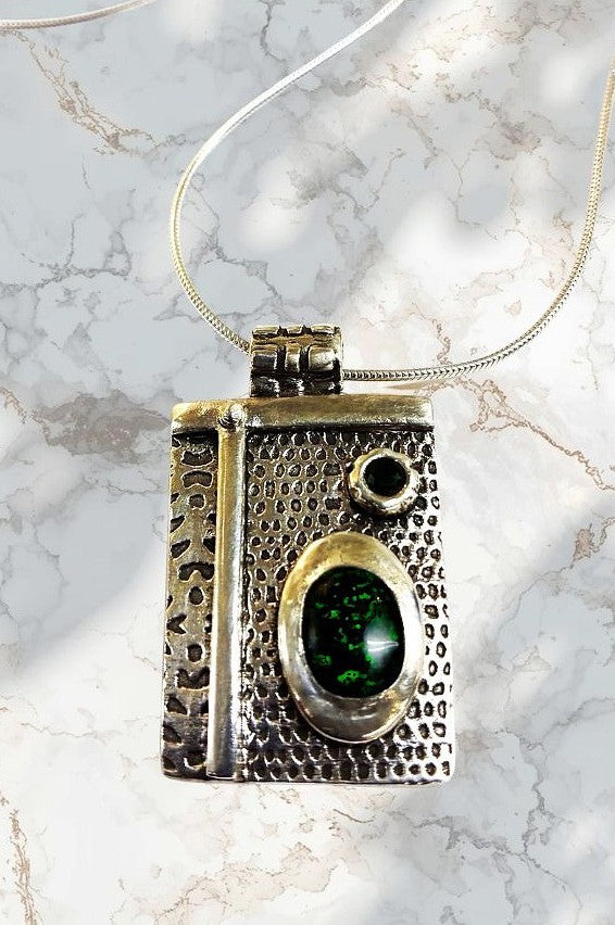 Pendant, Rectangle w Green Cultered Opals