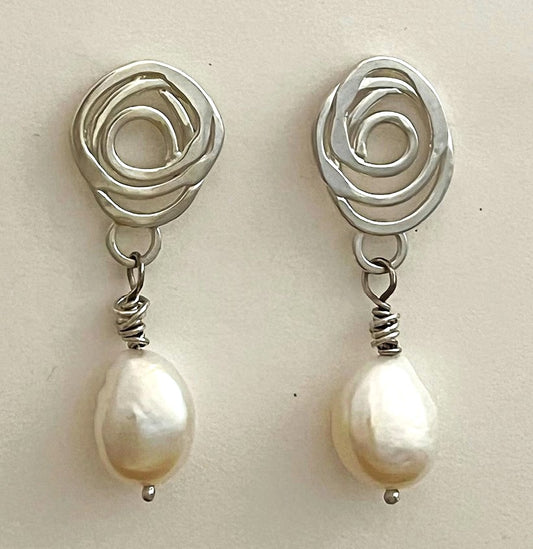 Post Earrings, Knots 70