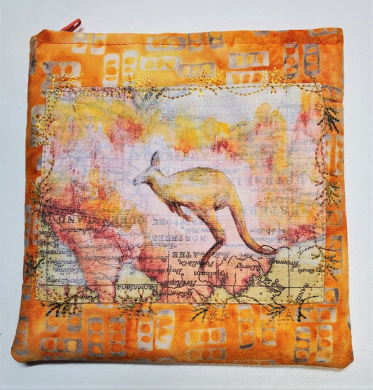 2065 Small Pouch, "Kangaroo Country"
